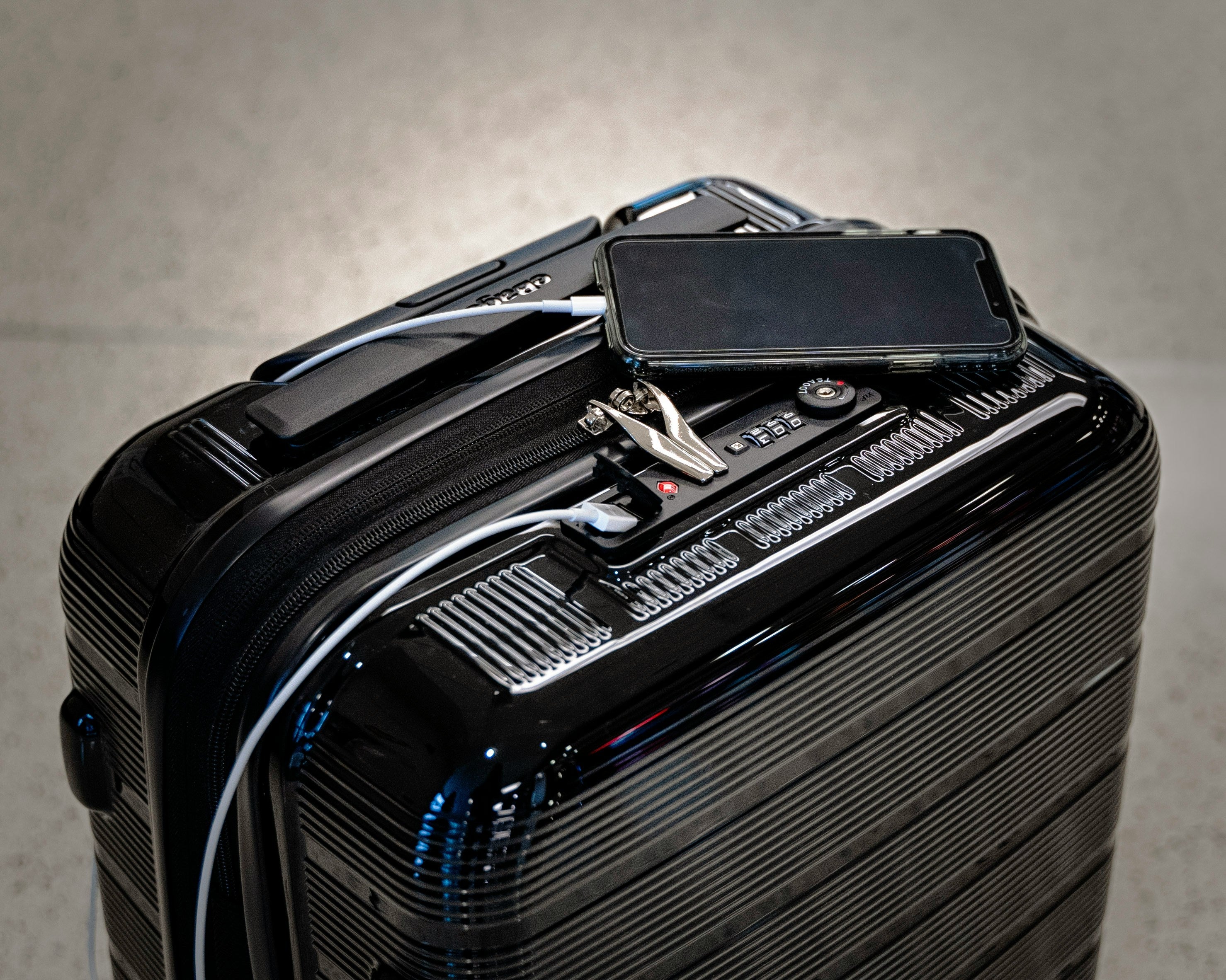 best luggage features