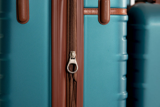calpak luggage vs samsonite