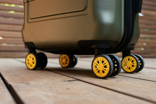 spinner vs roller luggage