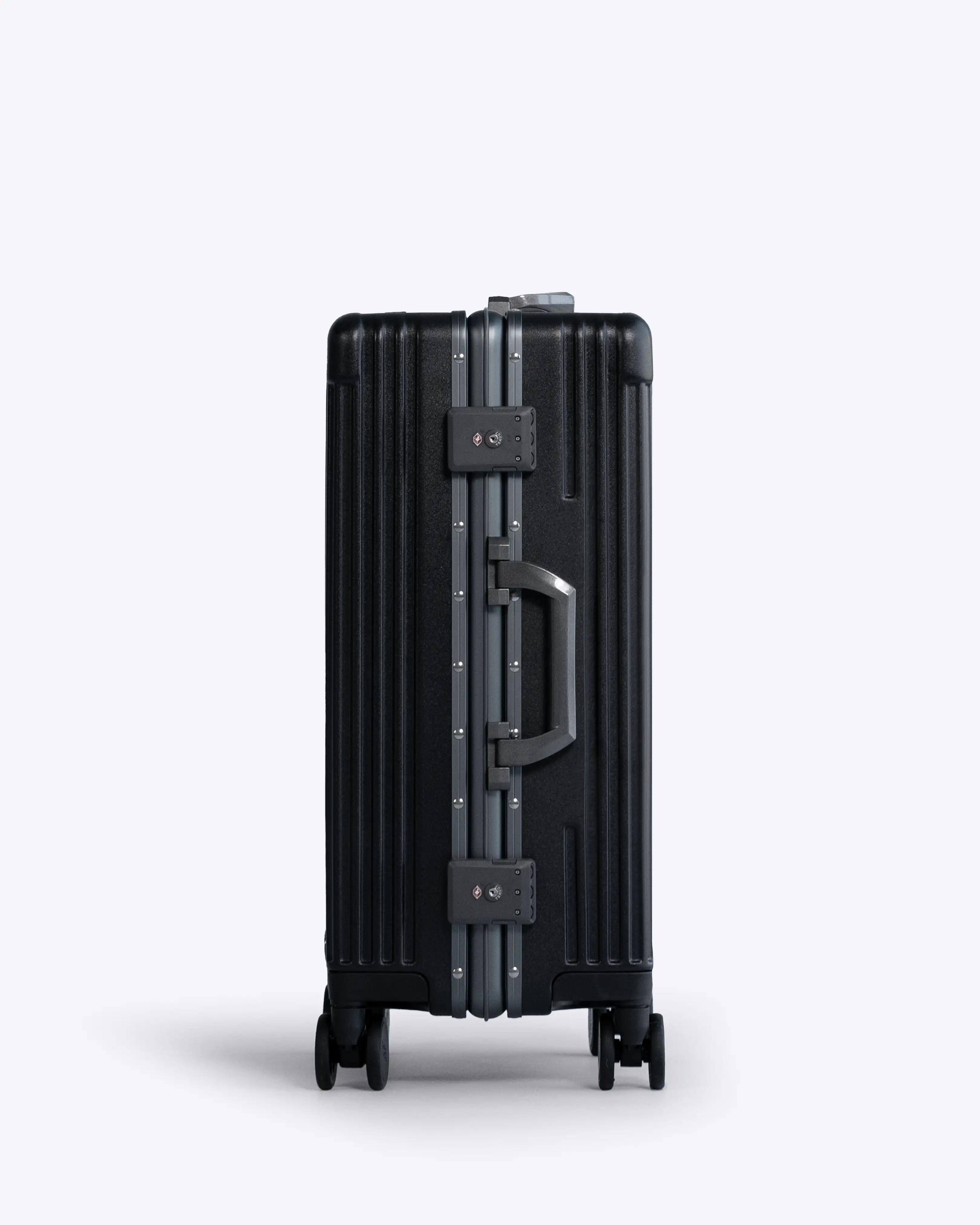 Check-in Medium: All-in-One 24"
