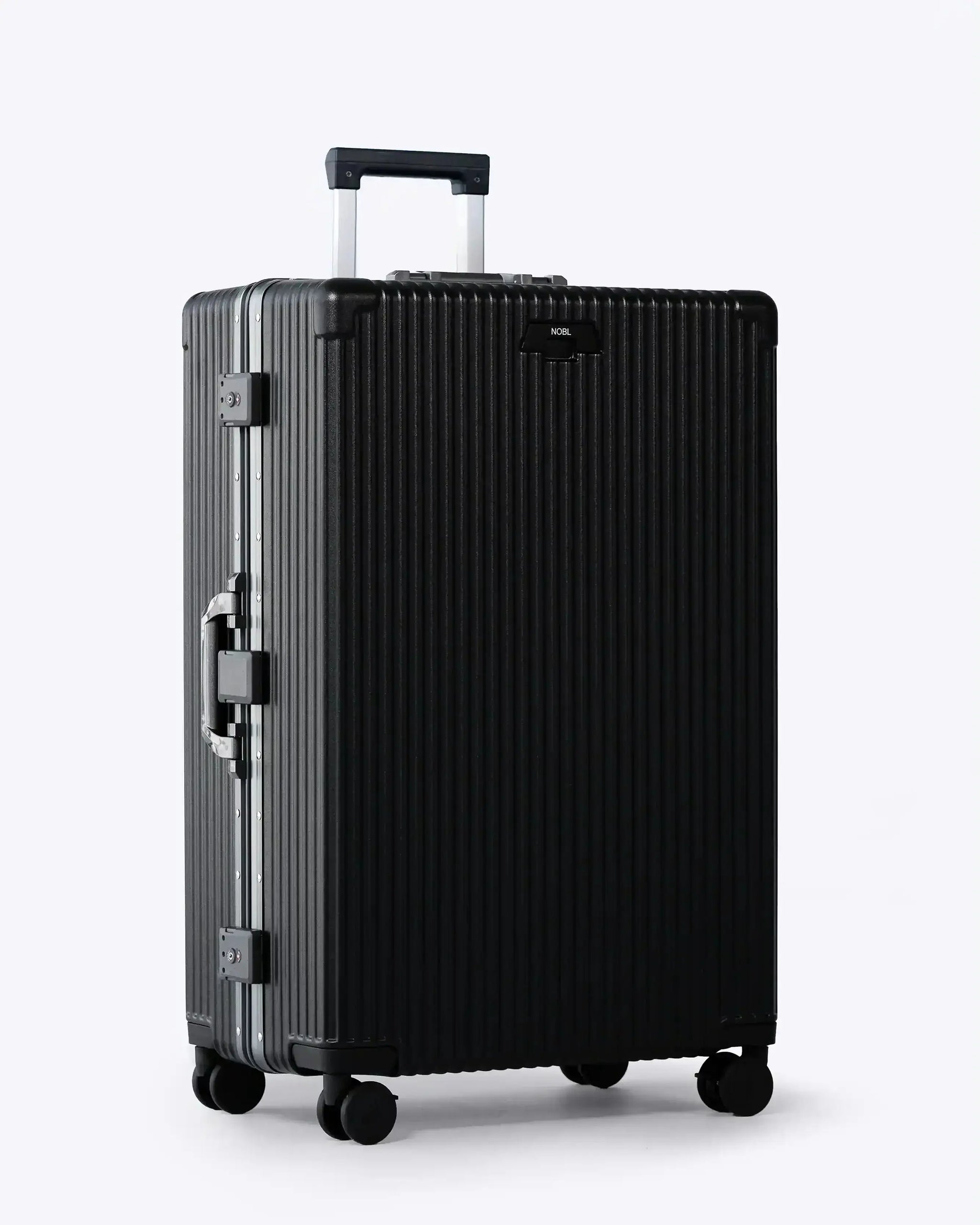 Check-In: All-In-One 28"