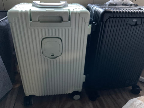 First time I tried to my Nobl and hasnt disappoint me. Very light and yet sturdy. This luggage definitively solved an age old problem with the hard cased luggage. This is the first I’ve seen that is not just like a trunk case with no compartments.