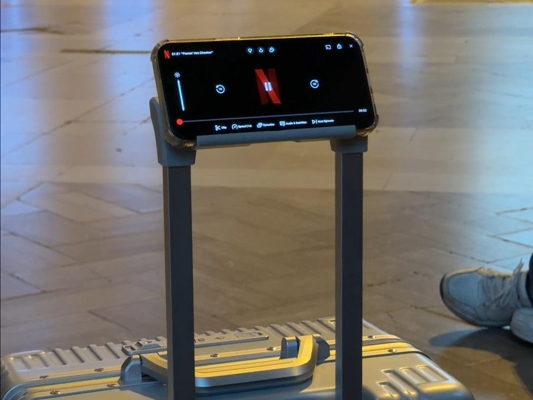 NOBL quick-access laptop pocket