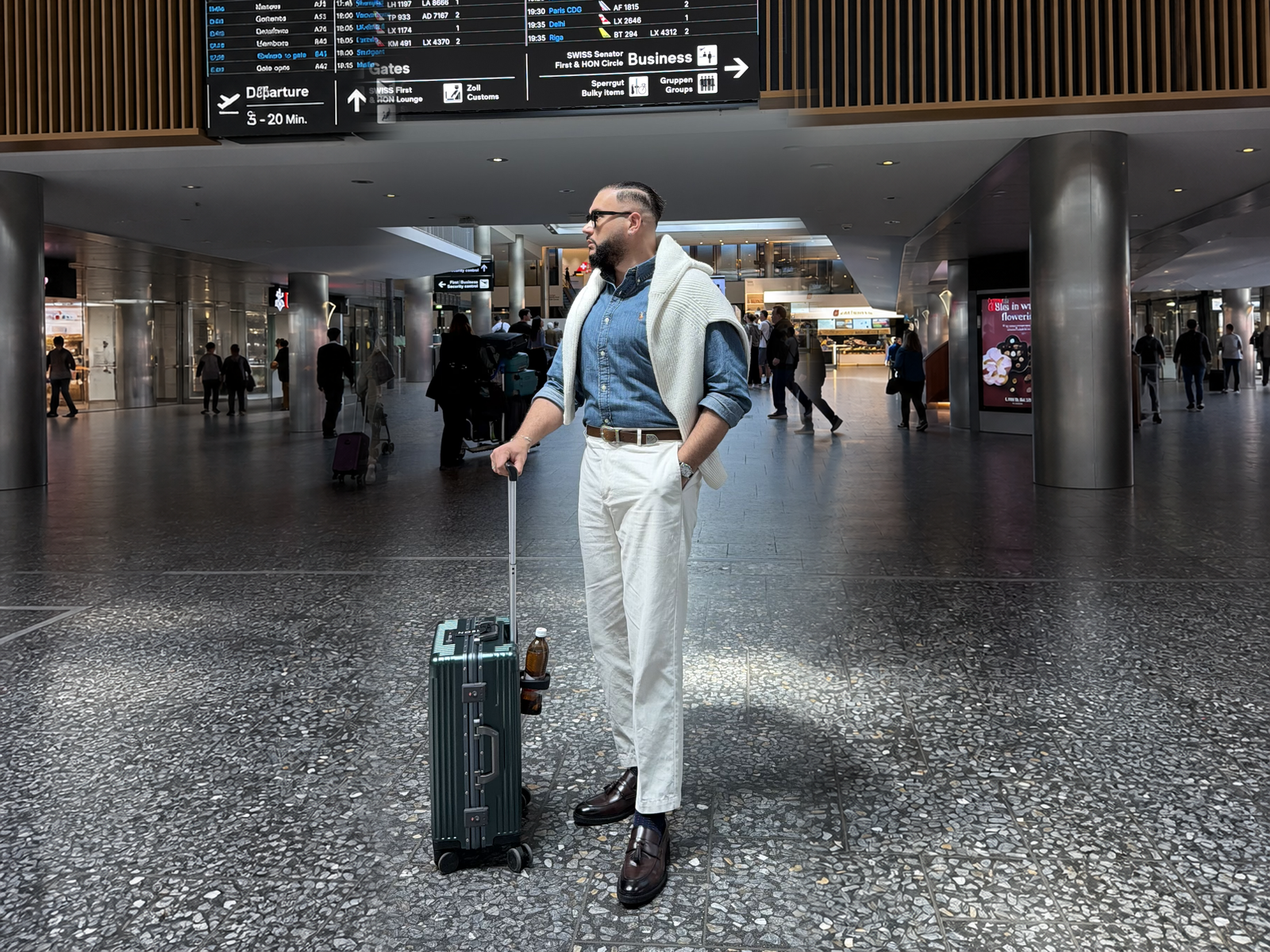 Five travel accessories replaced by one NOBL Carry-On