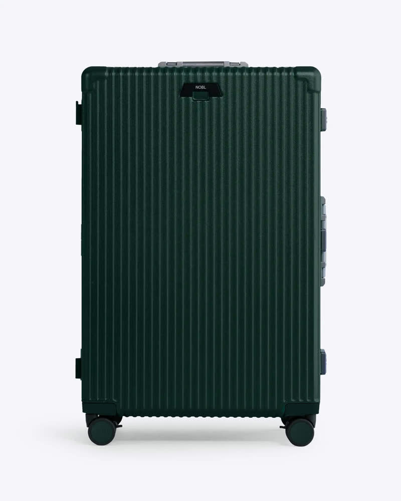 Check-In: All-In-One 28"