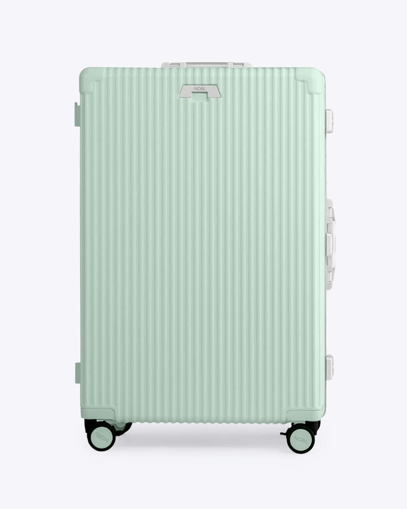 Check-In: All-In-One 28"